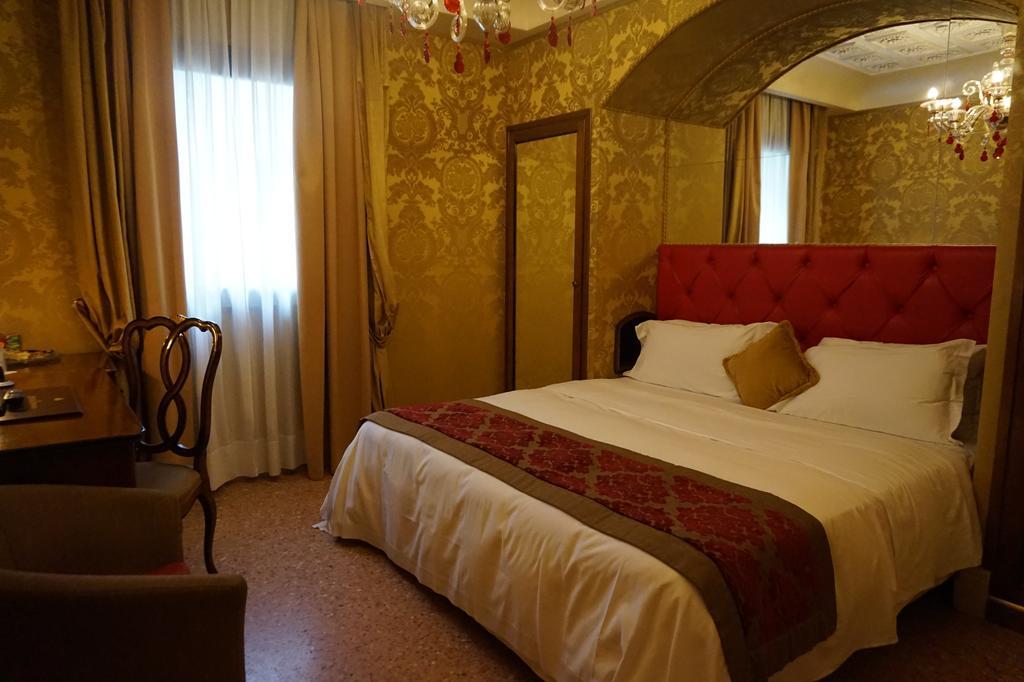 Pesaro Palace Venezia Eksteriør bilde