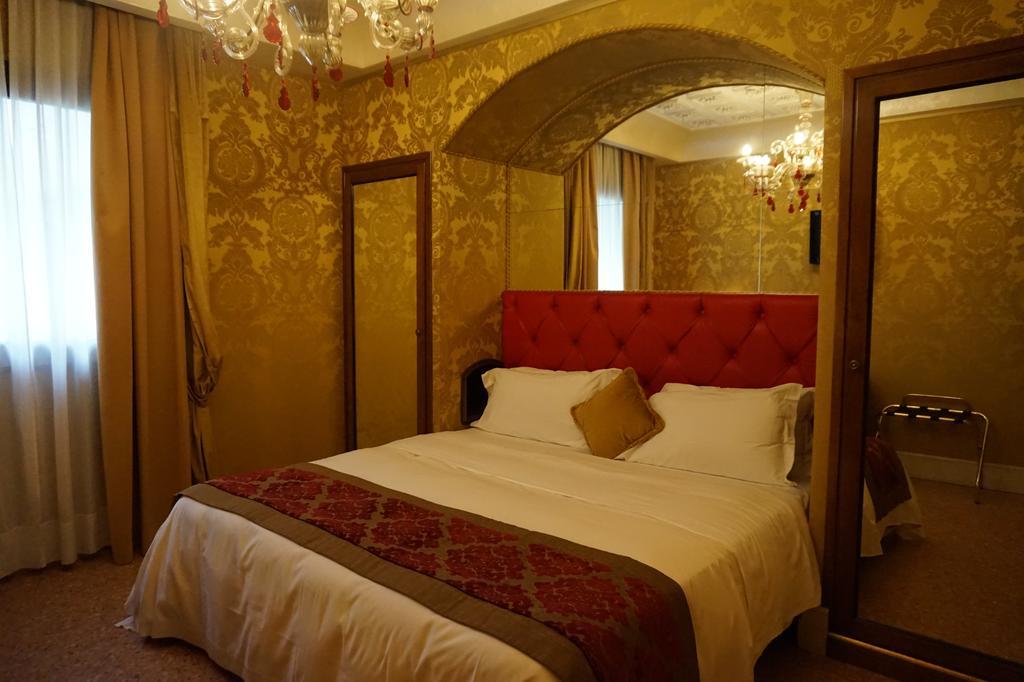 Pesaro Palace Venezia Eksteriør bilde